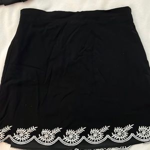 Black skirt Size: Small